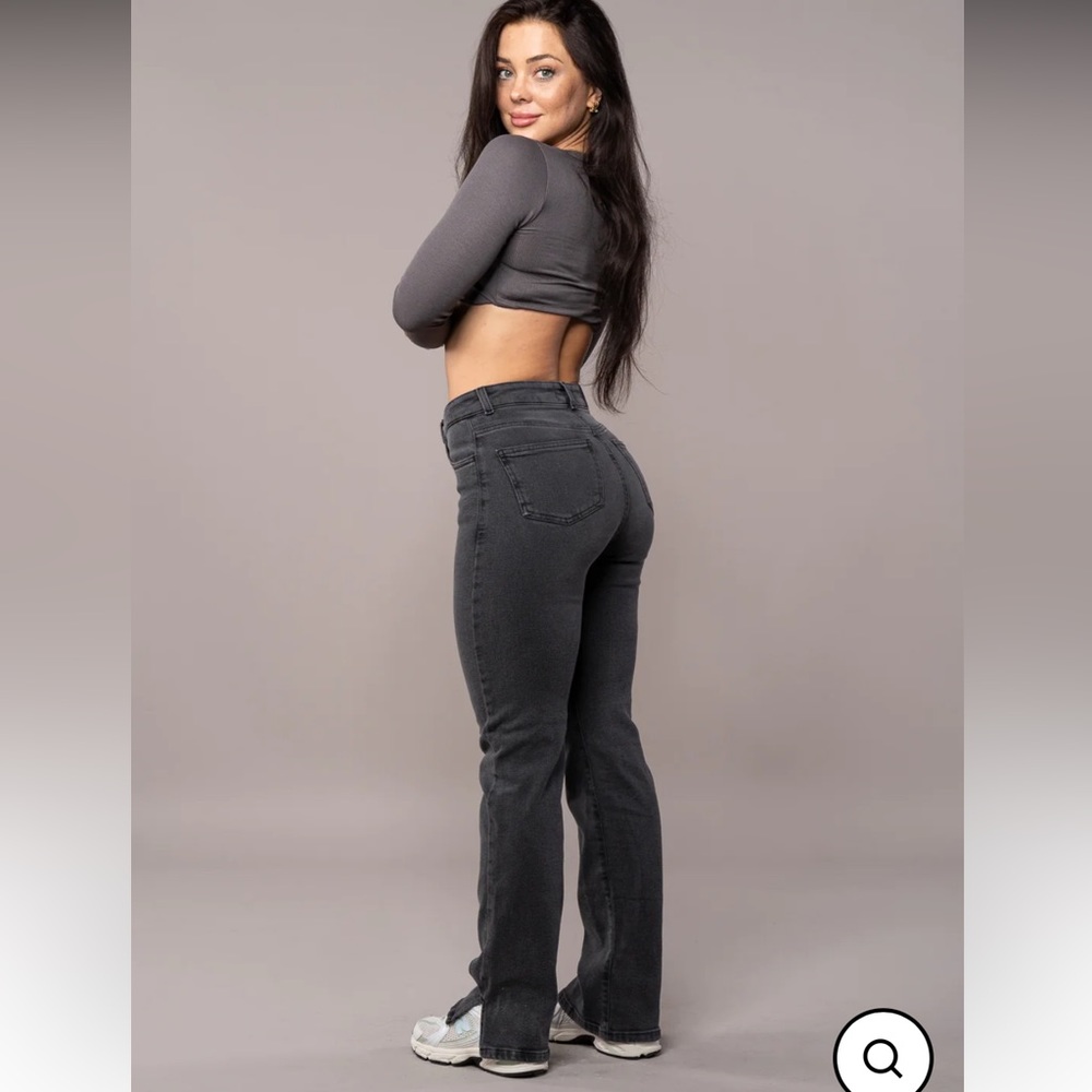 FITJEANS STRAIGHT LEG
- GREY